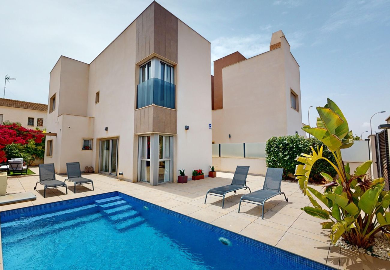 Villa in Santiago de la Ribera - Villa Aire - A Murcia Holiday Rentals Property